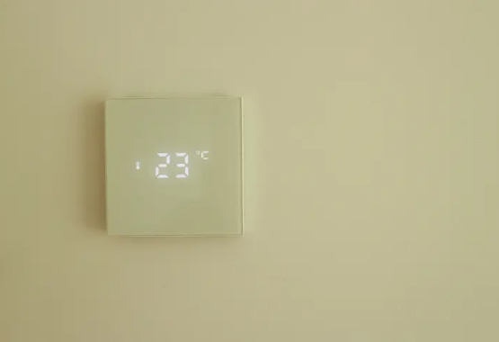 Vodnik za združljivost termostatov za električno talno ogrevanje